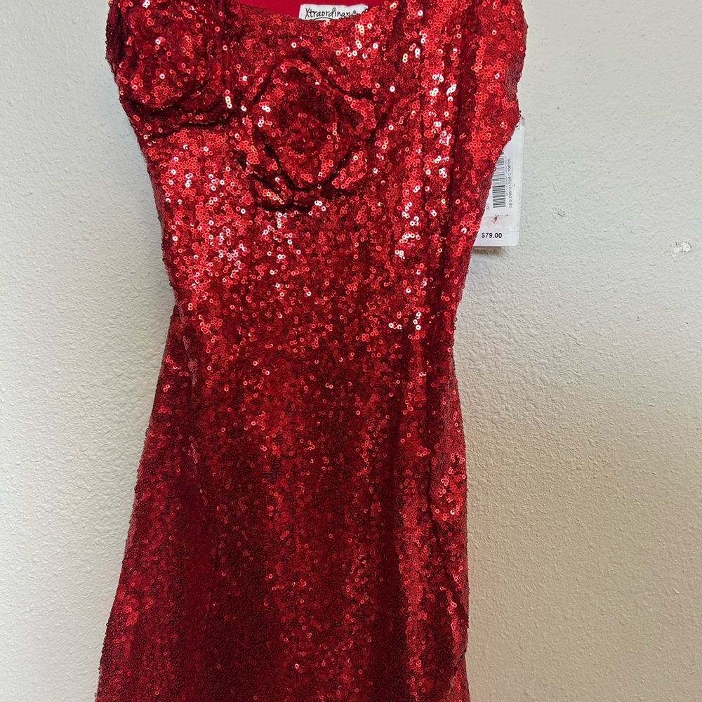 Red sequins dress with rose designs